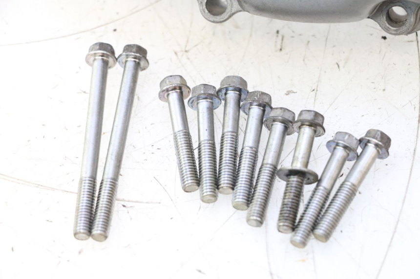photo de TAMPA DE IGNIÇÃO SUZUKI SV S 650 (2003 - 2009) - Pontos de fixação