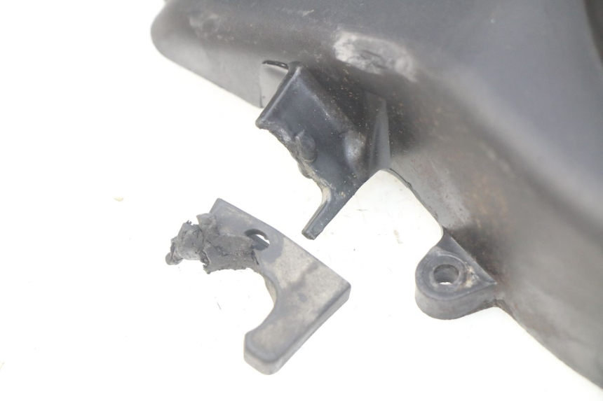 photo de TAMPA DE IGNIÇÃO PIAGGIO VESPA PRIMAVERA 2T 50 (2013 - 2018) - Detalhe da peça