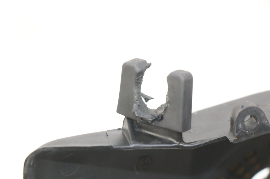 photo de TAMPA DE IGNIÇÃO PIAGGIO VESPA PRIMAVERA 2T 50 (2013 - 2018) - Zoom do estado de desgaste