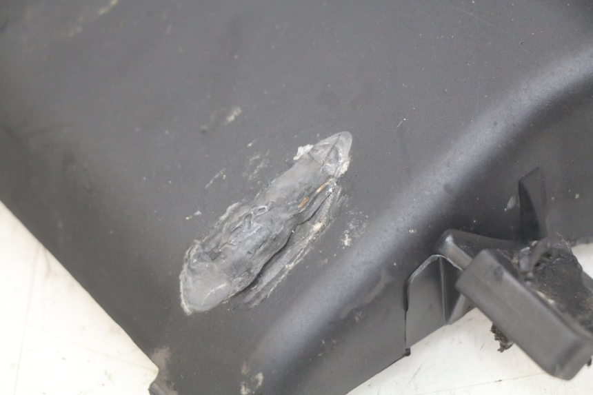 photo de TAMPA DE IGNIÇÃO PIAGGIO VESPA PRIMAVERA 2T 50 (2013 - 2018) - Pontos de fixação