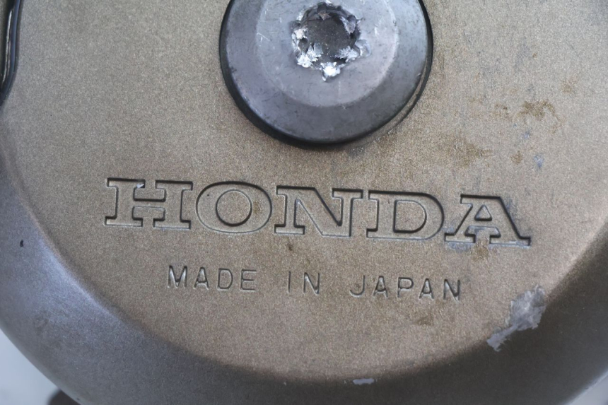 photo de TAMPA DE IGNIÇÃO HONDA XRV AFRICA TWIN 750 (1990 - 1992) - Detalhe da peça