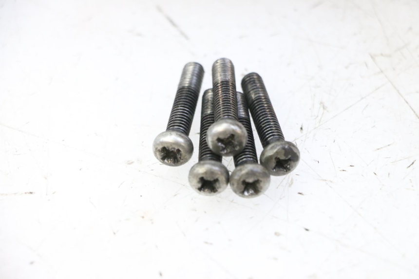photo de TAMPA DE IGNIÇÃO YAMAHA YZ 125 (1998 - 2005) - Pontos de fixação