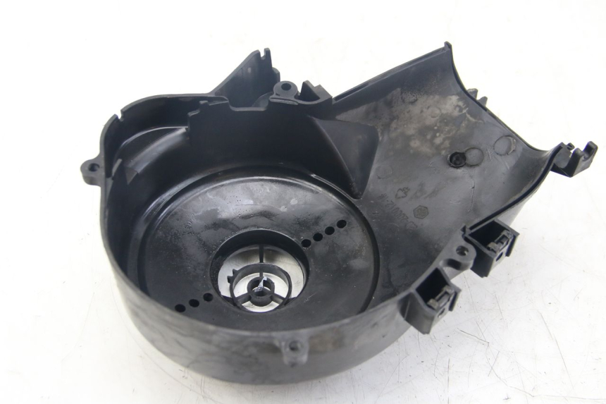 photo de TAMPA DE IGNIÇÃO PIAGGIO ZIP 4T 50 (2018 - 2020) - Pontos de fixação
