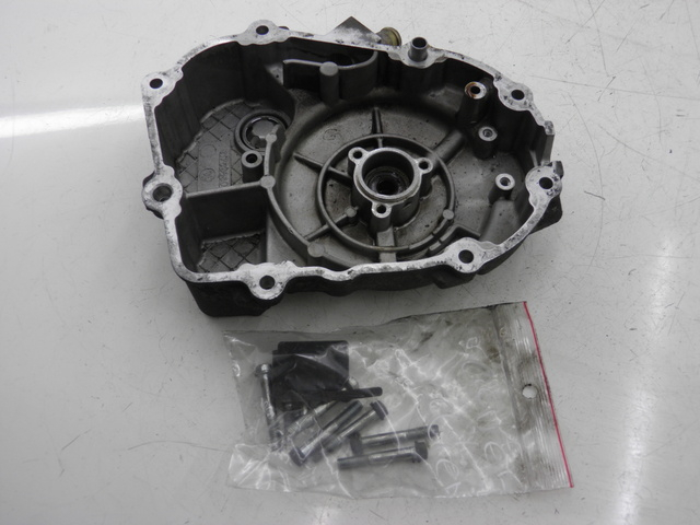photo de TAMPA DO ALTERNADOR PEUGEOT SATELIS 125 (2006 - 2009) - Detalhe da peça