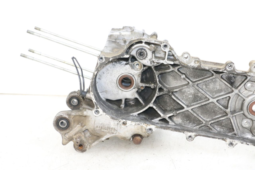 photo de CARTER INFERIOR DO MOTOR KYMCO AGILITY 4T 50 (2005 - 2018) - Estado da superfície