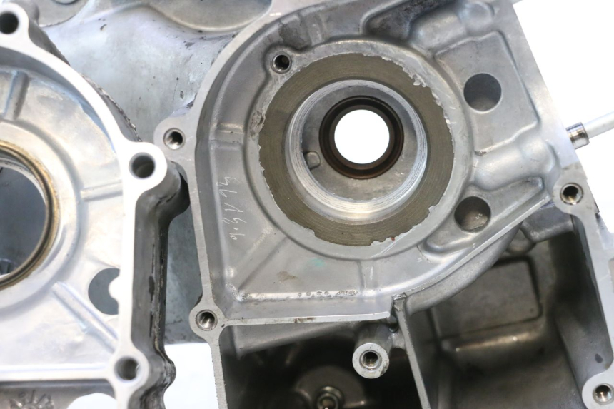 photo de CARTER INFERIOR DO MOTOR KYMCO AGILITY 4T 50 (2018 - 2022) - Detalhe da peça