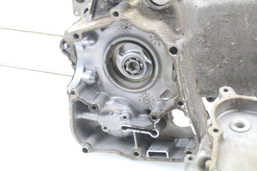 photo de CARTER INFERIOR DO MOTOR KYMCO AGILITY 125 (2005 - 2010) - Detalhes característicos