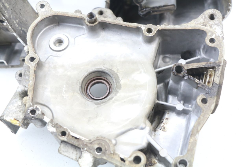 photo de CARTER INFERIOR DO MOTOR KYMCO AGILITY 125 (2005 - 2010) - Ampliação dos componentes