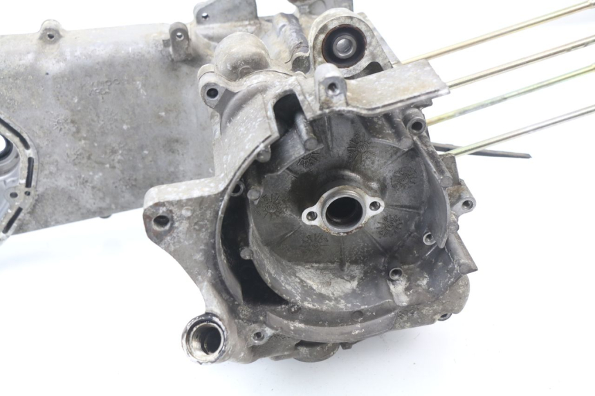 photo de CARTER INFERIOR DO MOTOR KYMCO AGILITY 125 (2005 - 2010) - Estado da superfície