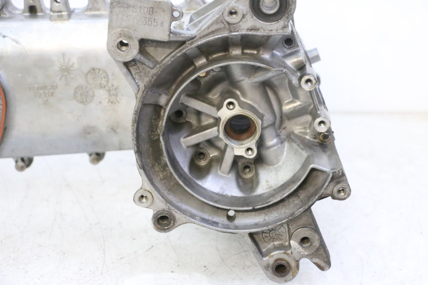 photo de CARTER INFERIOR DO MOTOR KYMCO AGILITY NAKED RENOUVO 2T 50 (2011 - 2018) - Ampliação dos componentes
