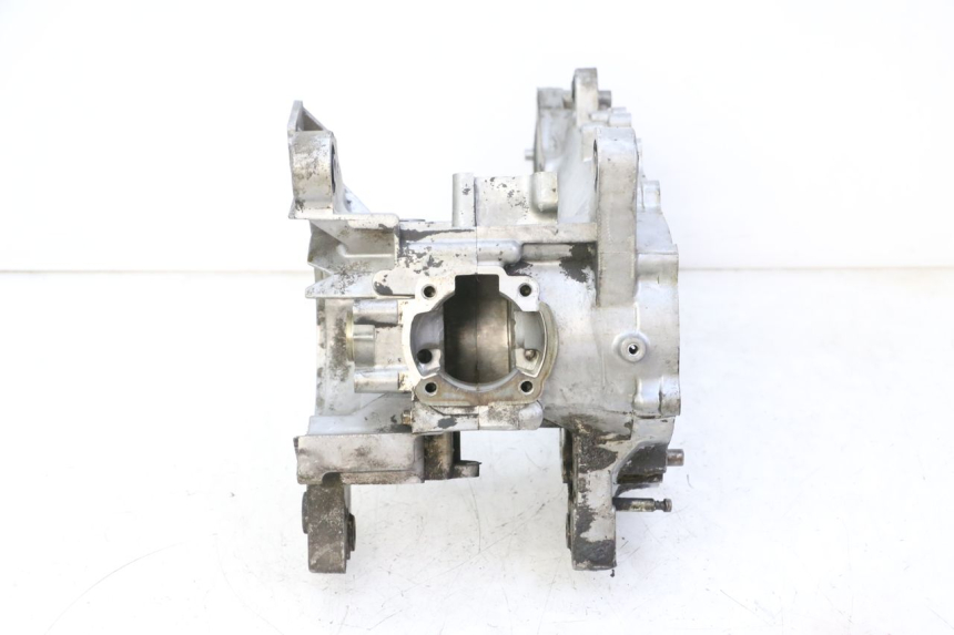 photo de CARTER INFERIOR DO MOTOR KYMCO AGILITY NAKED RENOUVO 2T 50 (2011 - 2018) - Outro ângulo de visão