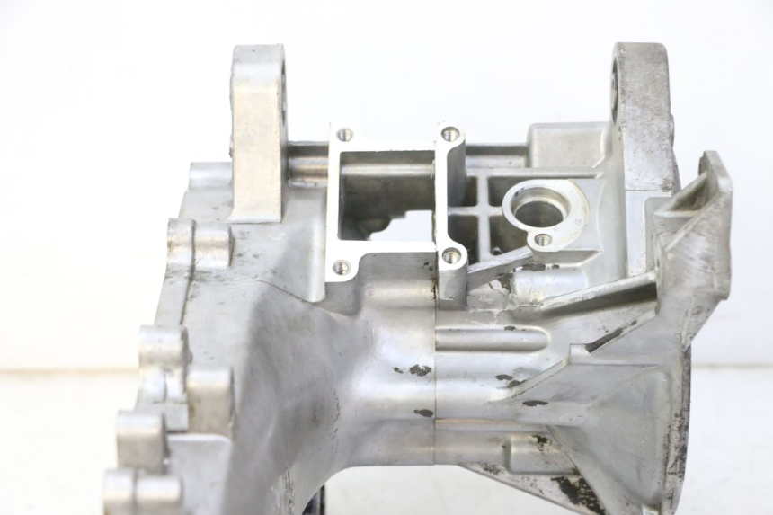 photo de CARTER INFERIOR DO MOTOR KYMCO AGILITY NAKED RENOUVO 2T 50 (2011 - 2018) - Estado da superfície