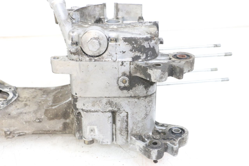 photo de CARTER INFERIOR DO MOTOR KYMCO AGILITY PREMIUM 50 (2007 - 2010) - Zoom do estado de desgaste
