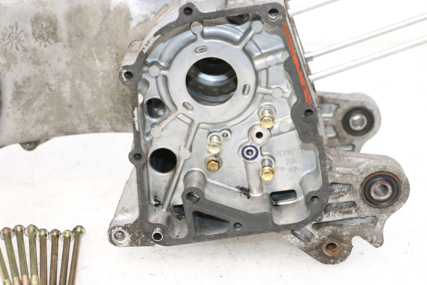 photo de CARTER INFERIOR DO MOTOR KYMCO AGILITY PREMIUM 50 (2007 - 2010) - Ampliação dos componentes