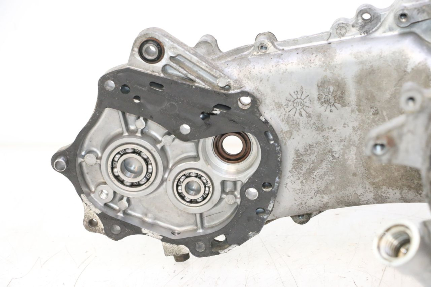 photo de CARTER INFERIOR DO MOTOR KYMCO AGILITY PREMIUM 50 (2007 - 2010) - Pontos de fixação