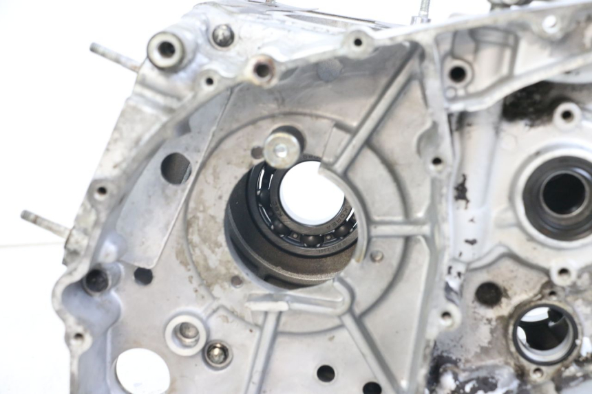 photo de CARTER INFERIOR DO MOTOR HYOSUNG GV AQUILA 125 (2000 - 2009) - Detalhes característicos