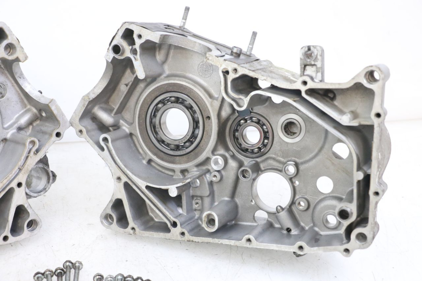 photo de CARTER INFERIOR DO MOTOR HYOSUNG GV AQUILA 125 (2000 - 2009) - Estrutura - ampliação