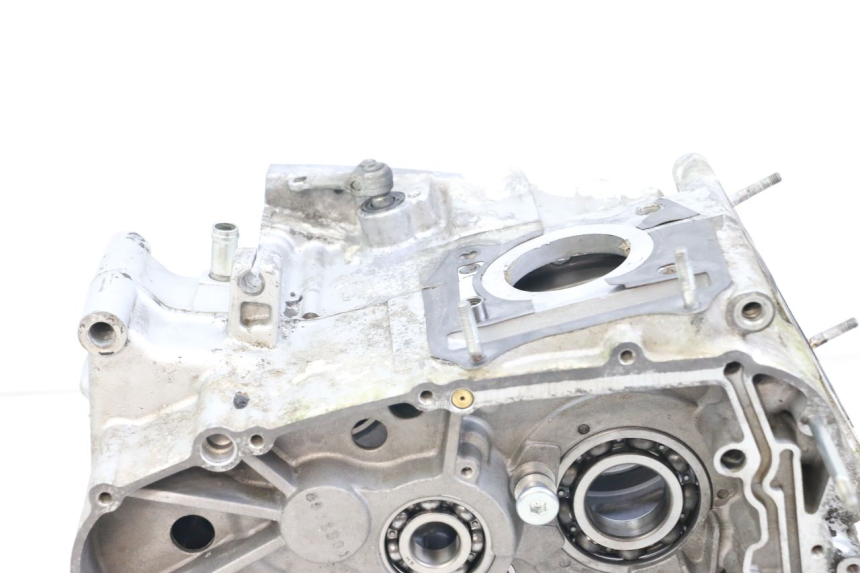 photo de CARTER INFERIOR DO MOTOR HYOSUNG GV AQUILA 125 (2000 - 2009) - Pontos de fixação