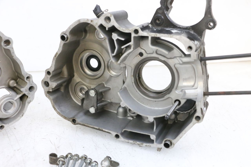 photo de CARTER INFERIOR DO MOTOR MAG POWER BOMBERS 4T 50 (2016 - 2026) - Detalhe da peça