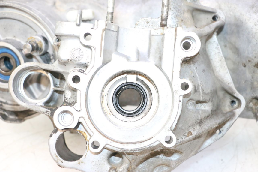 photo de CARCAÇA INFERIOR DO MOTOR MBK BOOSTER ROCKET 50 (2004 - 2016) - Vista de perfil