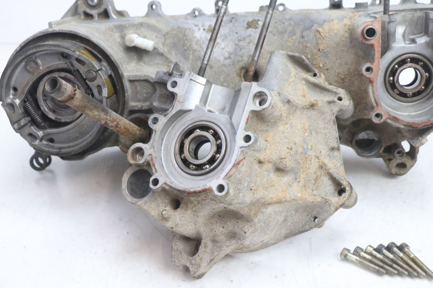 photo de CARTER INFERIOR DO MOTOR MBK BOOSTER SPIRIT 50 (1996 - 1999) - Ampliação dos componentes