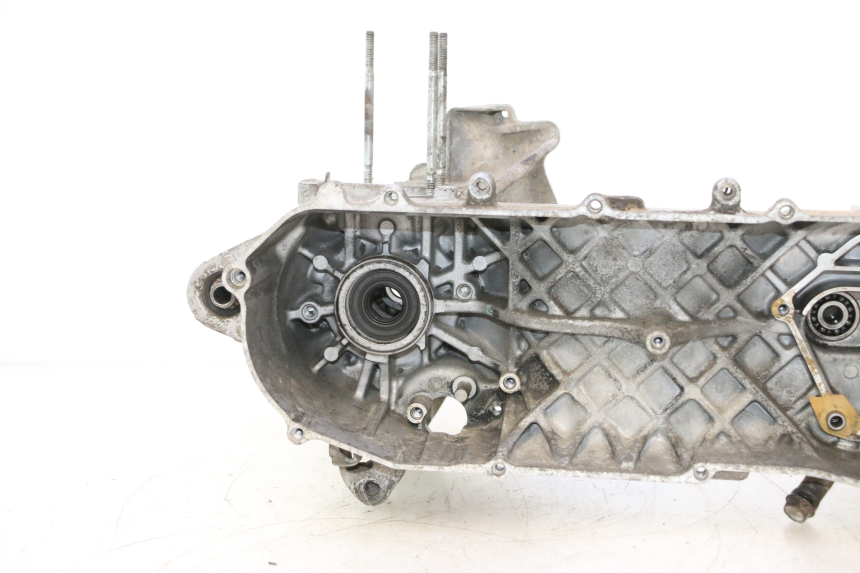 photo de CARCAÇA INFERIOR DO MOTOR MBK BOOSTER SPIRIT 50 (2004 - 2017) - Estrutura - ampliação