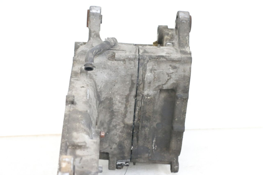 photo de CARCAÇA INFERIOR DO MOTOR SUZUKI BURGMAN 125 (2007 - 2014) - Outro ângulo de visão