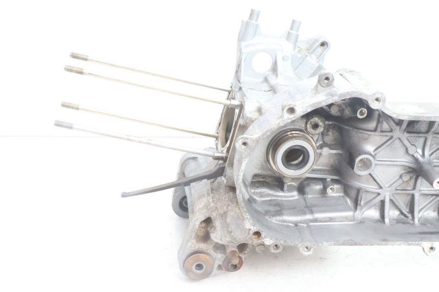 photo de CARCAÇA INFERIOR DO MOTOR YAMAHA BW'S BWS 125 (2010 - 2013) - Detalhe da peça