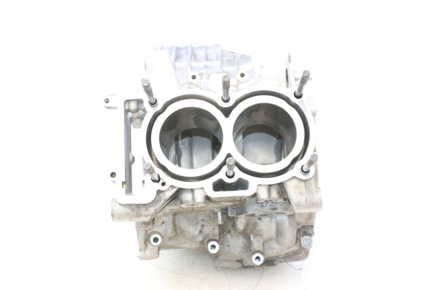 photo de CARTER INFERIOR DO MOTOR BMW C SPORT 650 (2015 - 2021) - Vista de perto