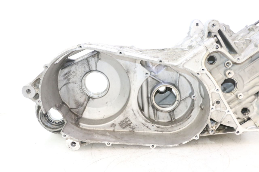 photo de CARTER INFERIOR DO MOTOR BMW C SPORT 650 (2015 - 2021) - Inspeção visual