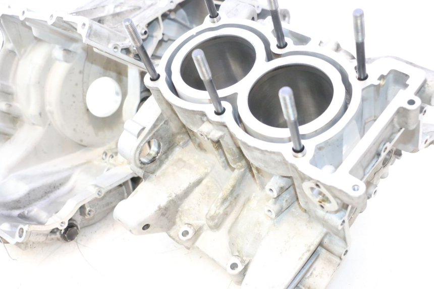 photo de CARTER INFERIOR DO MOTOR BMW C SPORT 650 (2015 - 2021) - Vista geral