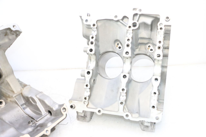photo de CARTER INFERIOR DO MOTOR BMW C SPORT 650 (2015 - 2021) - Vista de perfil