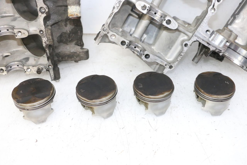 photo de CARTER INFERIOR DO MOTOR HONDA CBR RR FIREBLADE 900 (1992 - 1994) - Vista do produto