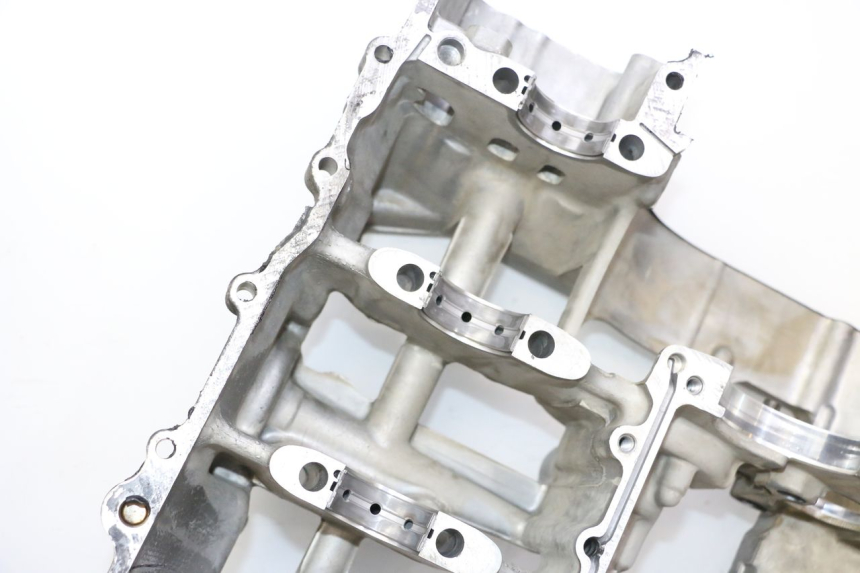 photo de CARTER INFERIOR DO MOTOR HONDA CBR RR FIREBLADE 900 (1992 - 1994) - Vista de perto