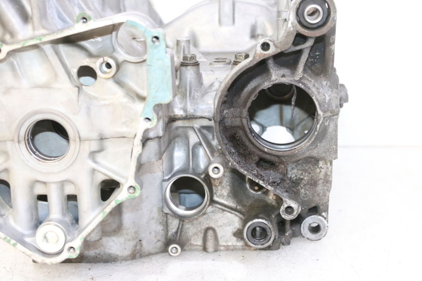 photo de CARTER INFERIOR DO MOTOR HONDA CBR RR FIREBLADE 900 (1992 - 1994) - Estado da superfície