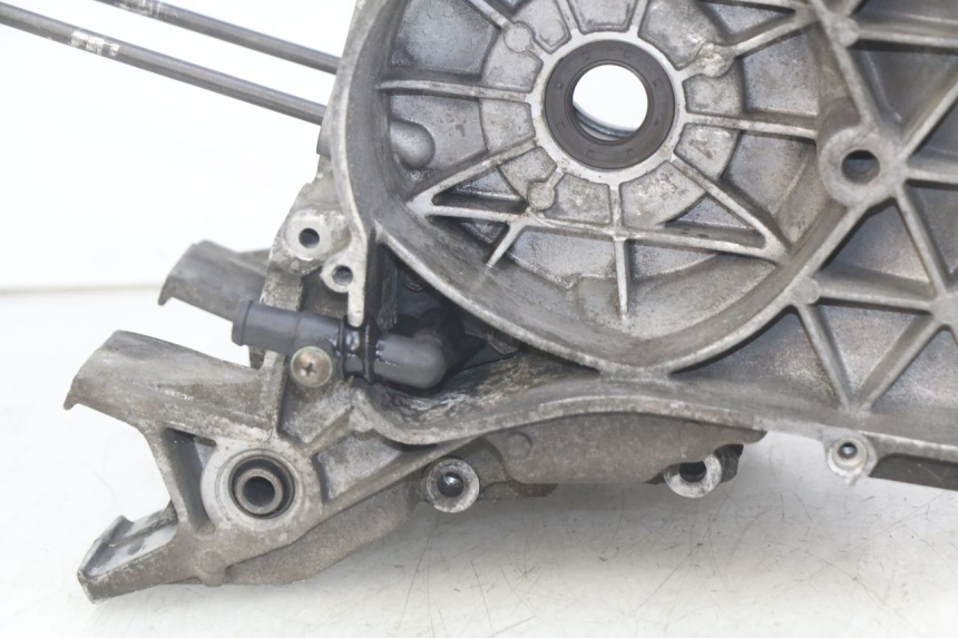 photo de CARTER INFERIOR DO MOTOR PEUGEOT CITYSTAR 125 (2011 - 2017) - Peça verificada
