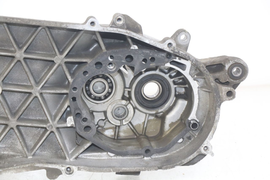 photo de CARTER INFERIOR DO MOTOR PEUGEOT CITYSTAR 125 (2011 - 2017) - Marcações e referências