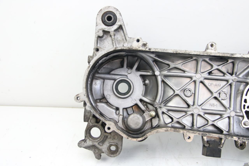 photo de CARTER INFERIOR DO MOTOR PEUGEOT CITYSTAR 50 (2013 - 2017) - Zoom de qualidade