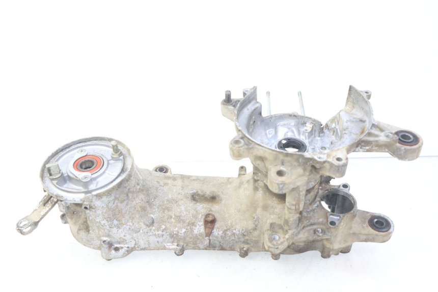 photo de CARTER INFERIOR DO MOTOR SUZUKI CP 80 (1985 - 1996) - Ampliação técnica
