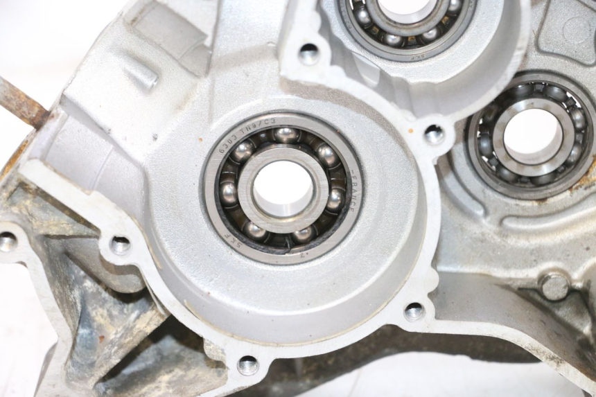 photo de CARCAÇA INFERIOR DO MOTOR HM HONDA CRM DERAPAGE RR 50 (2006 - 2017) - Vista de perfil