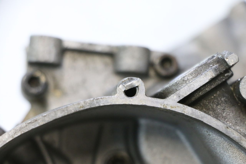 photo de CARCAÇA INFERIOR DO MOTOR HM HONDA CRM DERAPAGE RR 50 (2006 - 2017) - Zoom do estado de desgaste