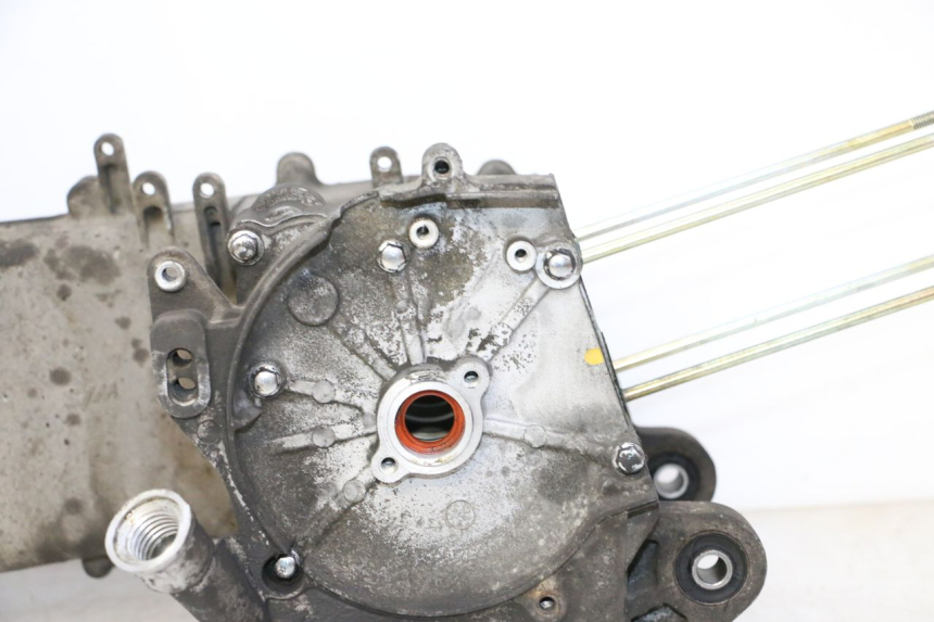 photo de CARTER INFERIOR DO MOTOR SYM CROX 4T 50 (2016 - 2023) - Vista de perto