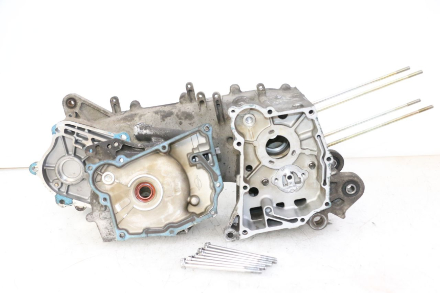 photo de CARTER INFERIOR DO MOTOR SYM CROX 4T 50 (2016 - 2023) - Zoom do estado de desgaste
