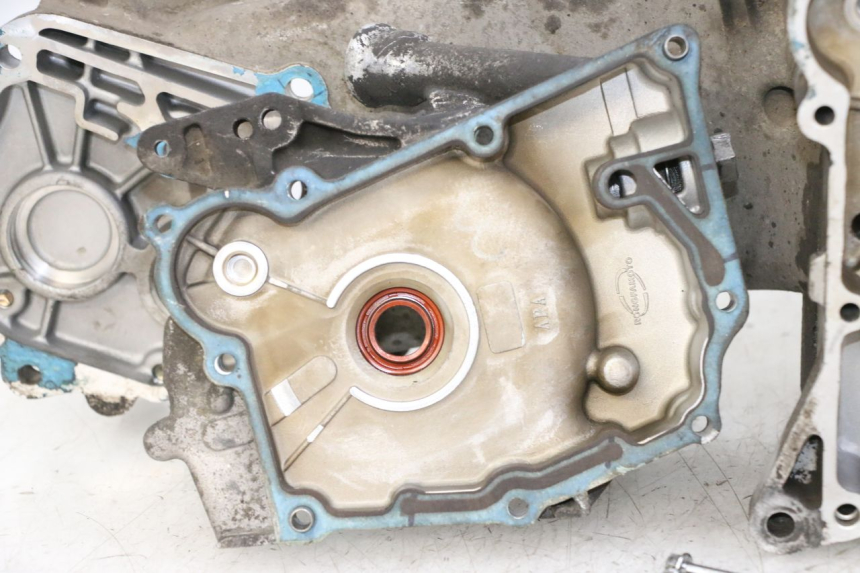 photo de CARTER INFERIOR DO MOTOR SYM CROX 4T 50 (2016 - 2023) - Vista principal