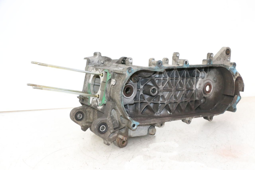 photo de CARTER INFERIOR DO MOTOR SYM CROX 4T 50 (2016 - 2023) - Marcações e referências