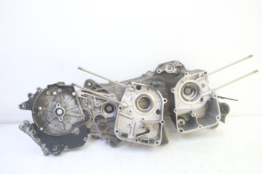 photo de CARTER INFERIOR DO MOTOR LONGJIA DIGITA 4T 50 (2019 - 2022) - Estado da superfície