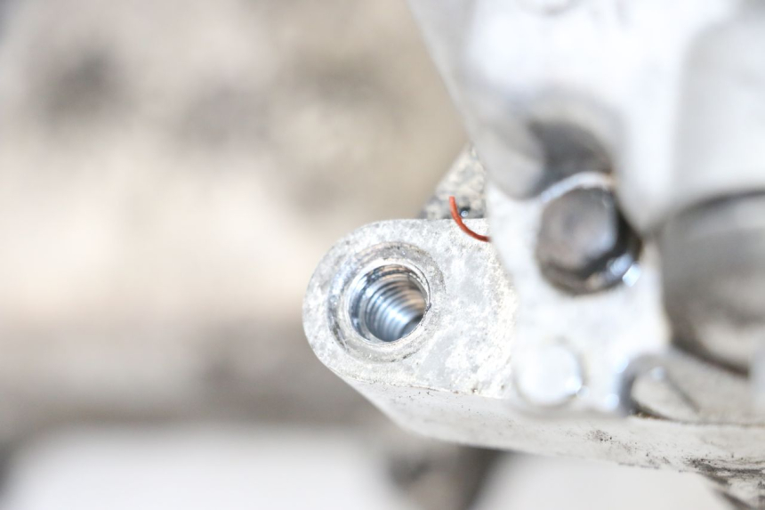 photo de CARTER INFERIOR DO MOTOR KYMCO DINK 4T 50 (2007 - 2018) - Detalhes característicos