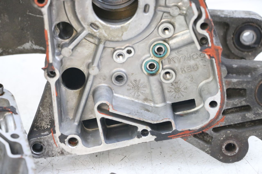 photo de CARTER INFERIOR DO MOTOR KYMCO DINK 4T 50 (2007 - 2018) - Inspeção visual