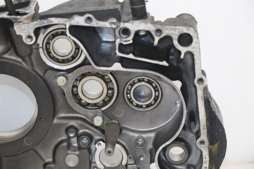 photo de CARTER INFERIOR DO MOTOR SUZUKI DR DJEBEL 600 (1985 - 1990) - Detalhes característicos