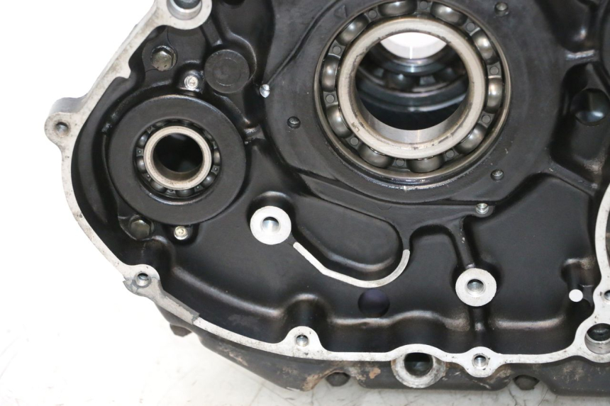 photo de CARCAÇA INFERIOR DO MOTOR SUZUKI DR S 600 (1985 - 1989) - Ampliação dos componentes
